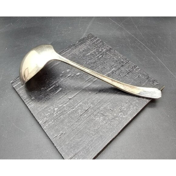 1881 Rogers Oneida Silver Plated Soup Ladle Ornate Handle Design Vintage HS270 - Picture 4 of 7